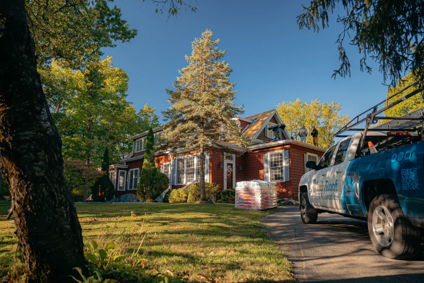DIY Water Damage Cleanup in Sycamore Park: When to Call a Pro